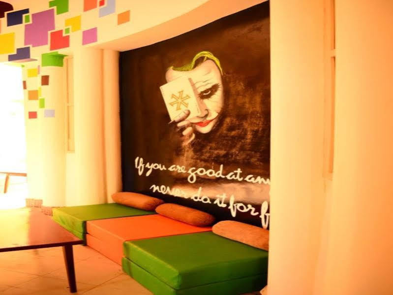 Zostel Varanasi Exterior foto